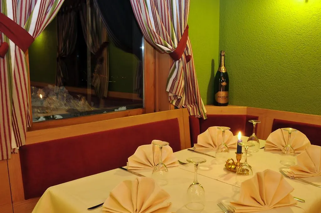 Hotel Eira Bormio 2*,